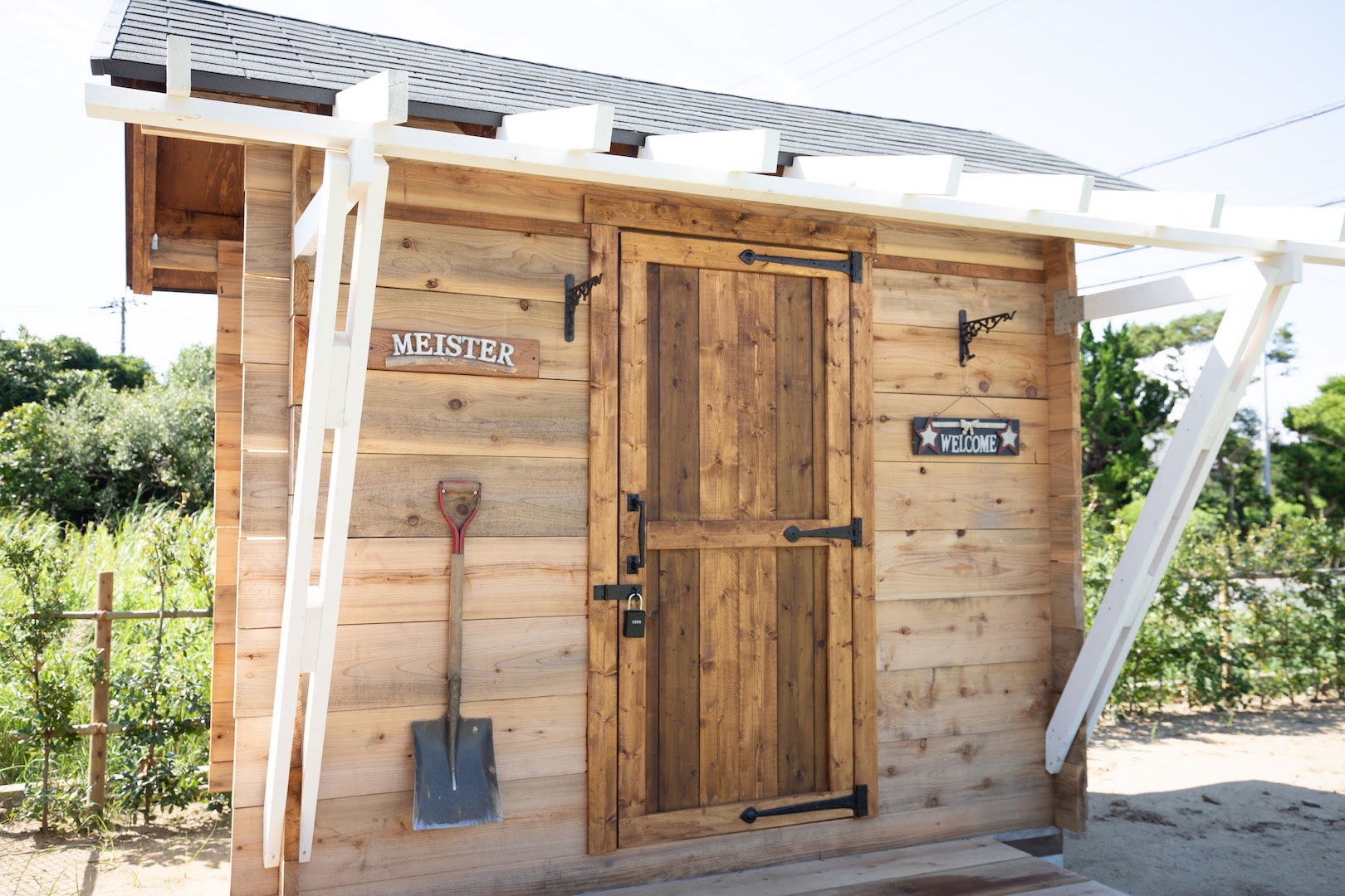 アメリカンハウスの庭にマッチする手作り小屋 | 茨城県神栖市の藤代工務店茨城県神栖市の藤代工務店